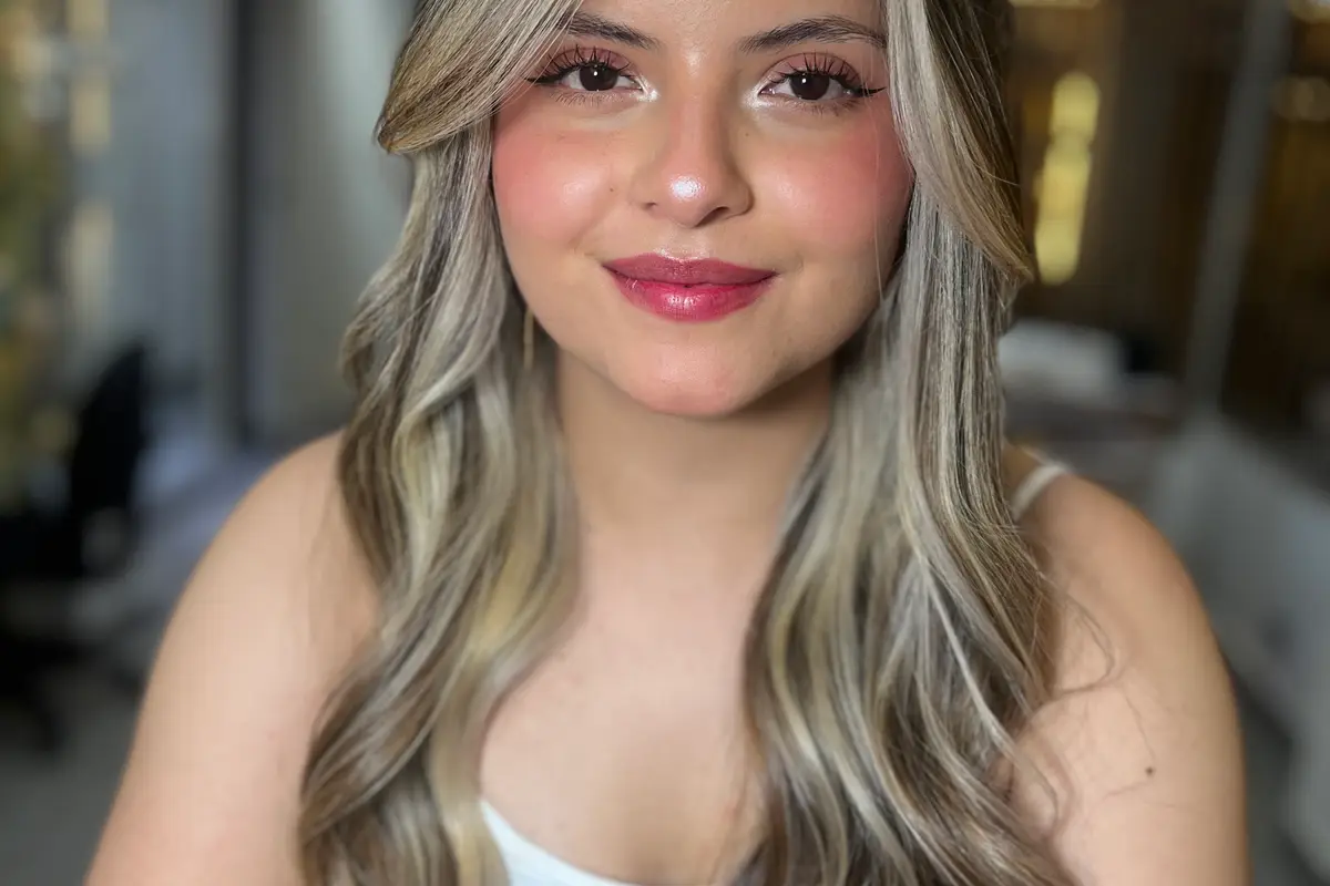 Corte, color y peinados en Making Blonde