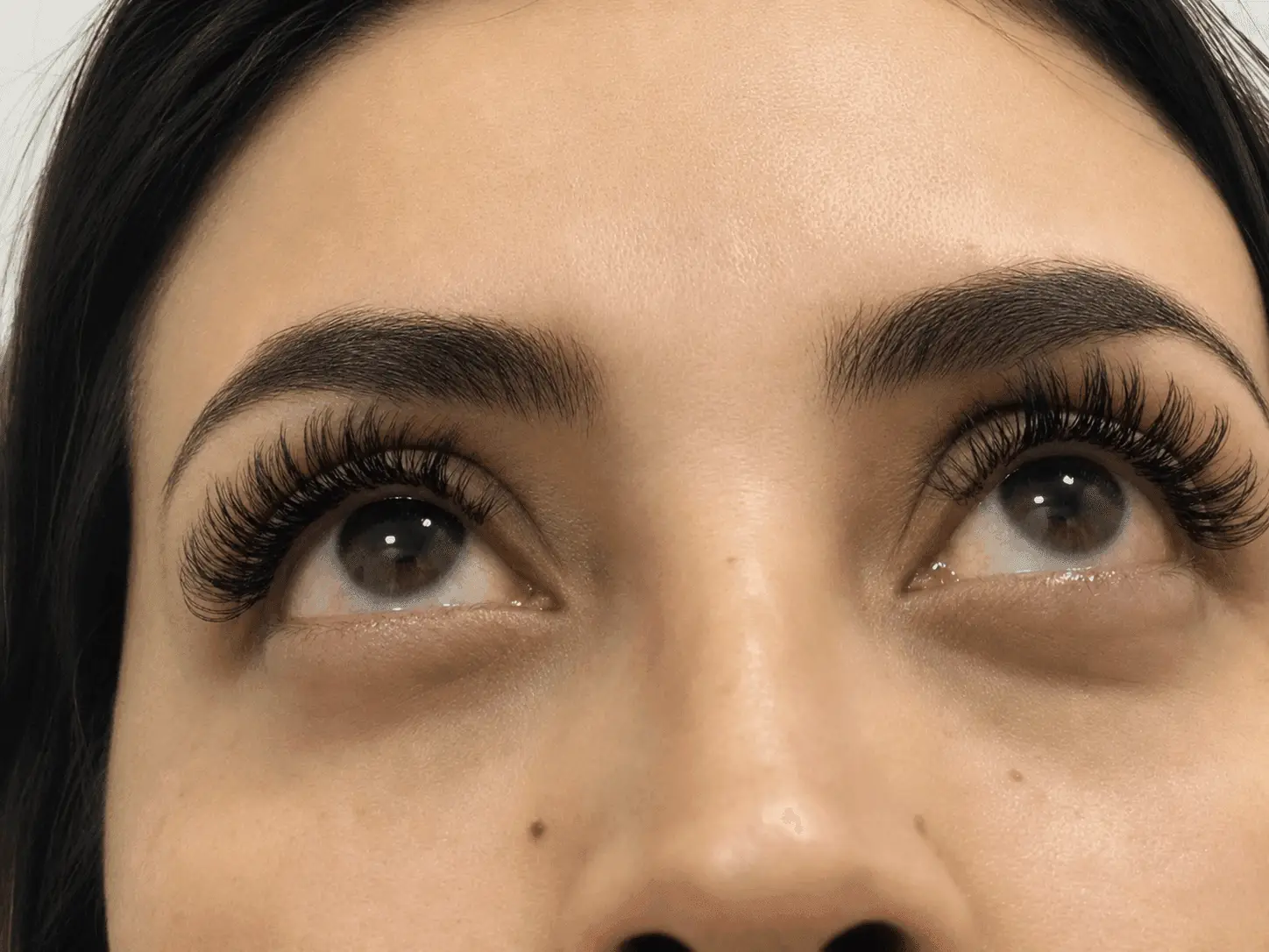Resultado de cejas y pestañas en Making Blonde